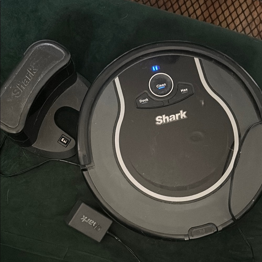 Shark ION RV750 Robot Vacuum